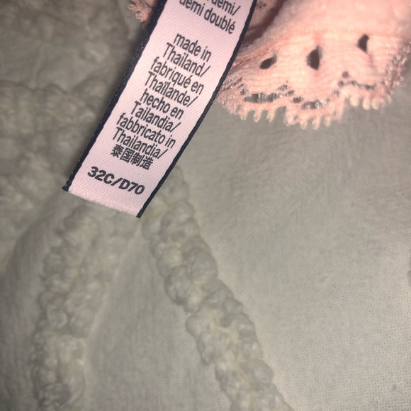 VICTORIA’S SECRET orange tone pink bra, size 32C - Picture 2 of 2
